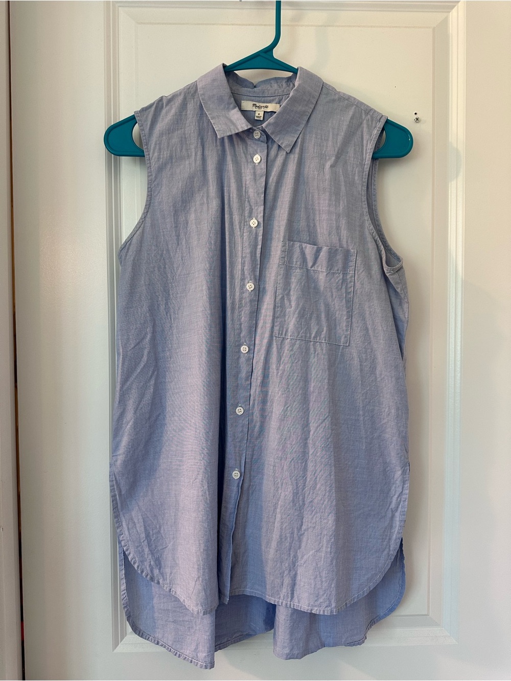 Madewell Light Blue Sleeveless Button-Down Shirt
